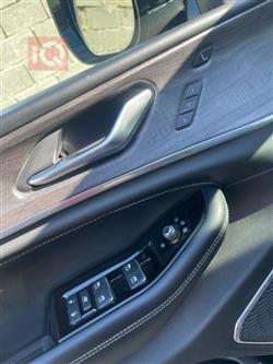 جیپ گراند شیرۆکی